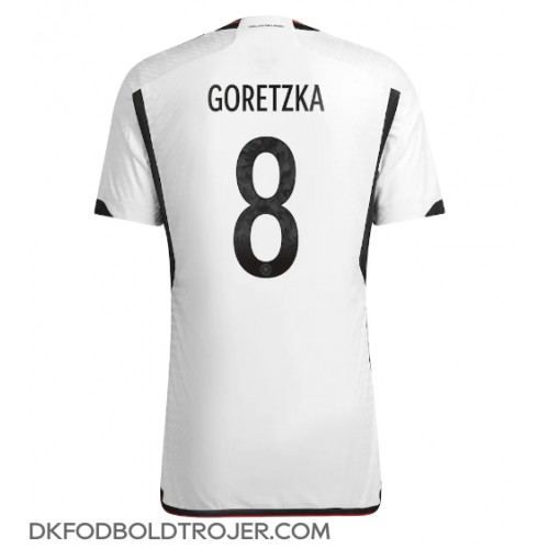 Billige Tyskland Leon Goretzka #8 Hjemmebane Fodboldtrøjer VM 2022 Kortærmet